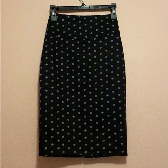 Black pencil skirt - Picture 1 of 4
